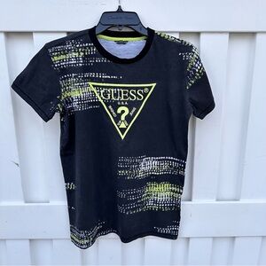 Boys Guess Crew Neck T-Shirt EUC